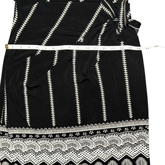 Max Studio - Black and white dress, size small - Picture 5 of 11